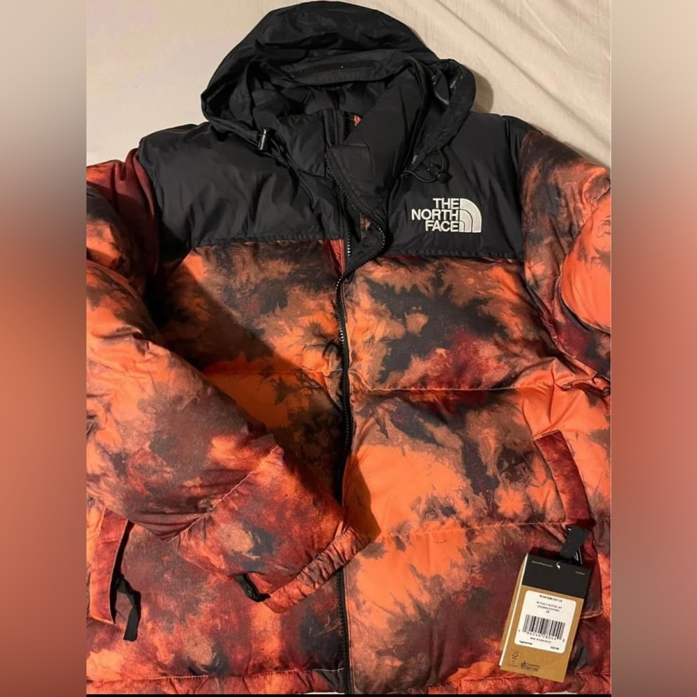 Women’s 1XL North Face puffer coat. NWT